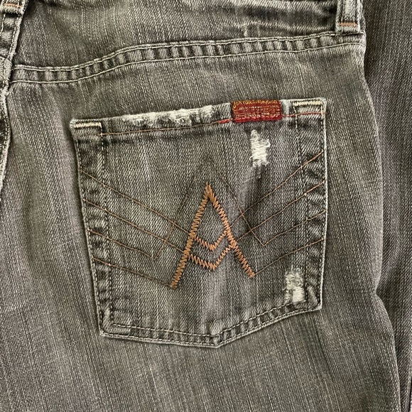 A Pocket 7FAM distressed 7 for all Mankind Jeans - Picture 5 of 7